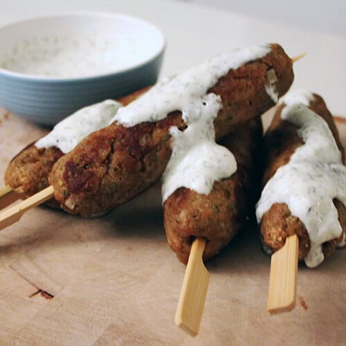 Heerlijke BBQ spiesen met kipgehakt en Turkse kruiden