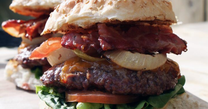 classic bacon cheese burgers uitgelicht