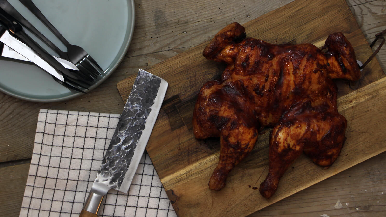 Wil jij een hele kip bereiden op de BBQ? Deze Road Kill Chicken is heerlijk!