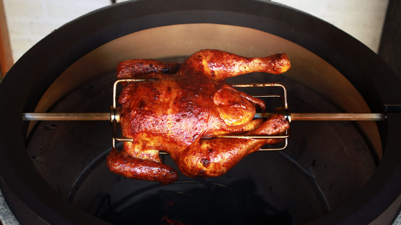 Met dit recept bereid je een heerlijke kip aan het spit!
