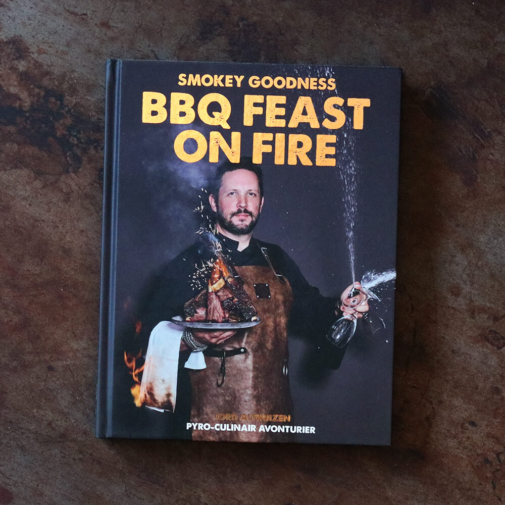 BBQ kookboeken - Smokey Goodness BBQ Feast on Fire