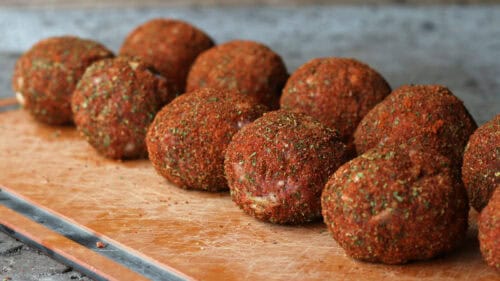 broodje gerookte bal bourbon kaassaus bereiding2