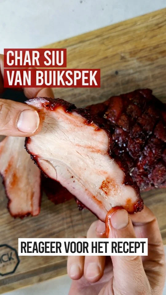 CHAR SIU BUIKSPEK 🔥

Met zijn kenmerkende rode kleur, die sticky buitenkant en heerlijk sappig aan de binnenkant is deze Char Siu van de BBQ een aanrader om binnenkort eens te proberen 😎

Nieuwsgierig naar het recept? Laat een reactie achter en ik stuur de link door 💪

#bbqjunkie #bbqjunkienl